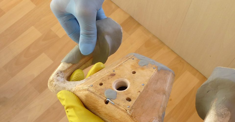 Covering by fine epoxy coating